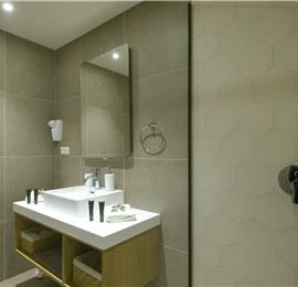 3 bedroom villa with pool & seaview, near Acharavi, sleeps 6